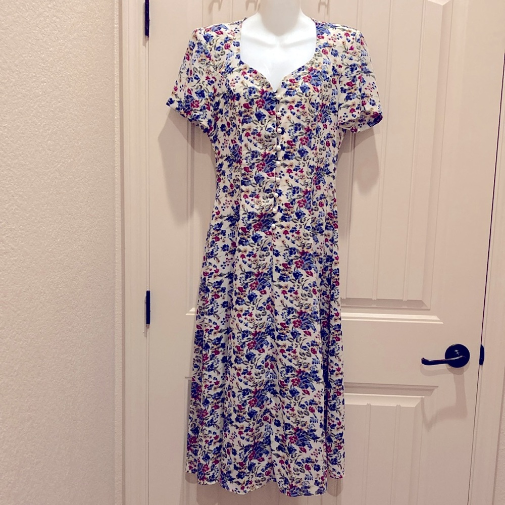 Vintage Algo Midi Dress Foral Print Pearl Buttons Cap Sleeves Lace up Back